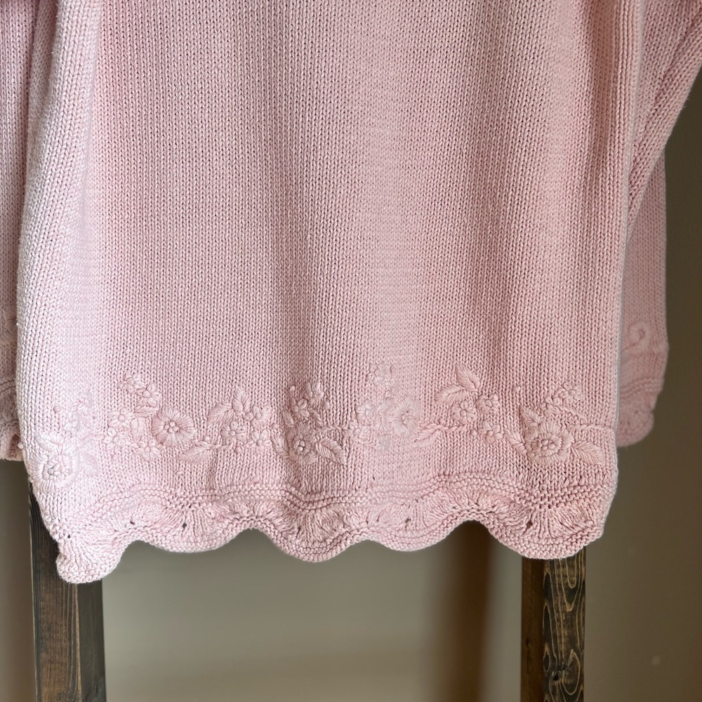 Vintage Heavy Cotton Knit Pink Floral with Embroidered Flowers V‑Neck Sweater - Picture 5 of 8
